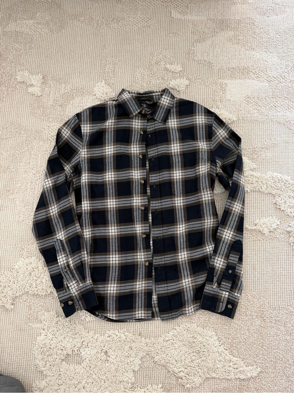 Banana Republic Men's Navy and White Plaid Button-Up Shirt